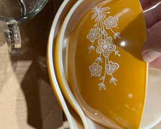 Vintage Pyrex Stacking Set