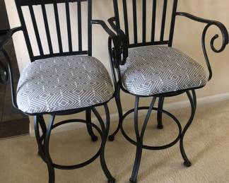 2 Cushioned Barstools