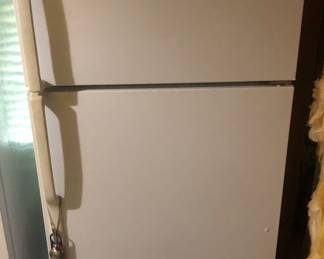 Refrigerator freezer