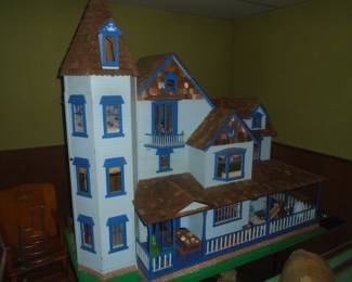 fancy doll house
