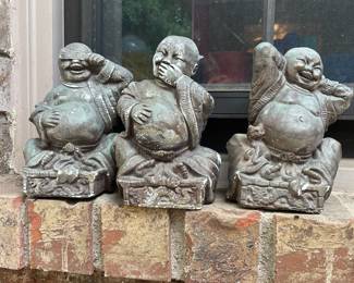 Hear no evil; speak no evil; see no evil 