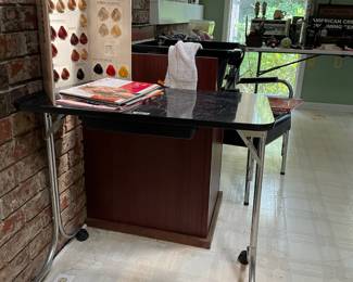 Manicure table