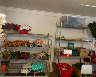 Birdhouses, poinsettias, gift bags