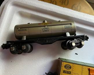 Lionel train tanker (late 1930s to early 1940s)