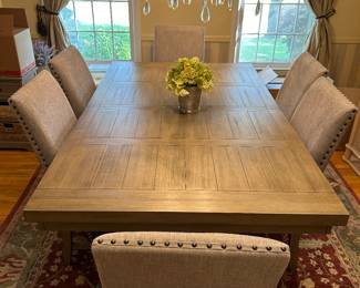 Dinning rom  table and six Chairs grey tones 