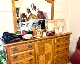 oak dresser with mirror 