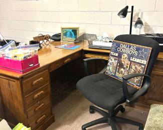 oak L shaped desk, office chair 