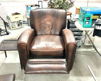 second leather recliner