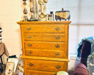 oak chest of drawers
