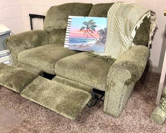 reclining loveseat 