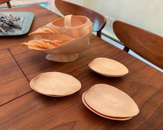 Vintage Conch Shell Salad Set