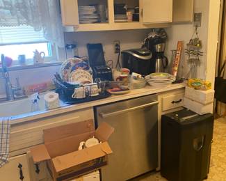 EstateSalesByOlga at 42 Harvard Rd, Linden, NJ 07036