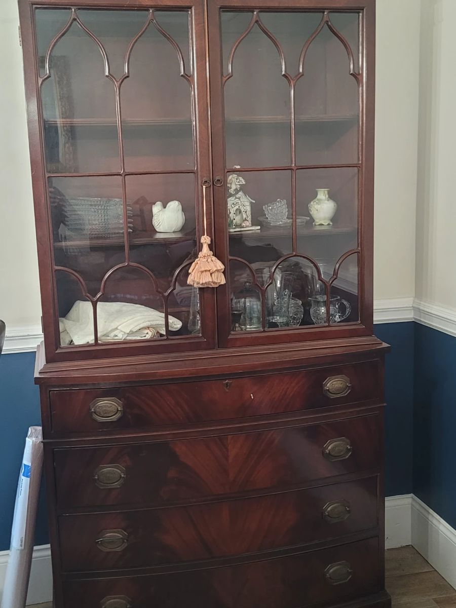 Beautiful China cabinet, antique crystal