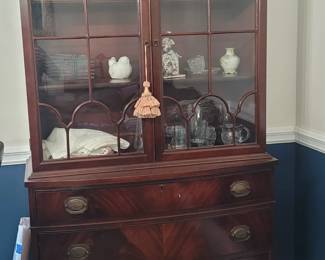 Beautiful China cabinet, antique crystal