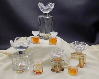 EIGHT VINTAGE OSCAR DE LA RENTA PERFUME BOTTLES