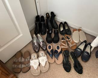 women's shoes - size 9.5
