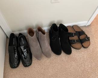 women's shoes size 9.5 M