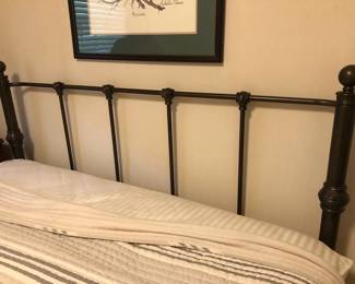 BLACK HEAD AND FOOT WROUGHT IRON BED QUEEN SIZE MATTRESS SET