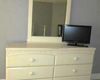 White Wood Dresser with Mirror