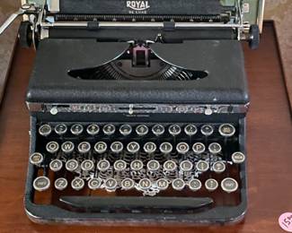 1940’s era vintage Royal typewriter
