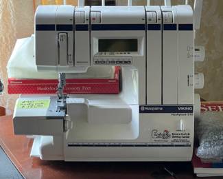 Husqvarna Huskylock 910 serger