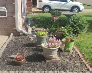 Lots of pretty yard items 