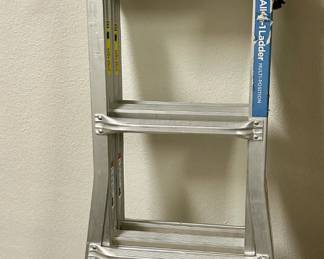 Expandable Ladder