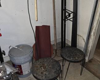 Plant Stands - Few Yard Tools