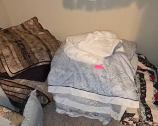 Queen Size Bedspreads