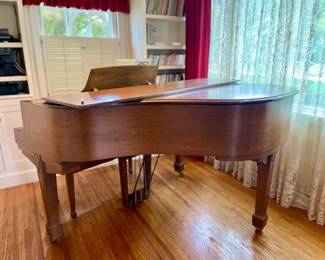 Yamaha Baby Grand Piano (1968)