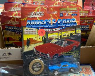 Johnny Lightning Muscle Car Flat