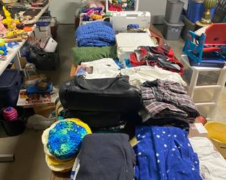 Clothing, fabric, sewing machine. 