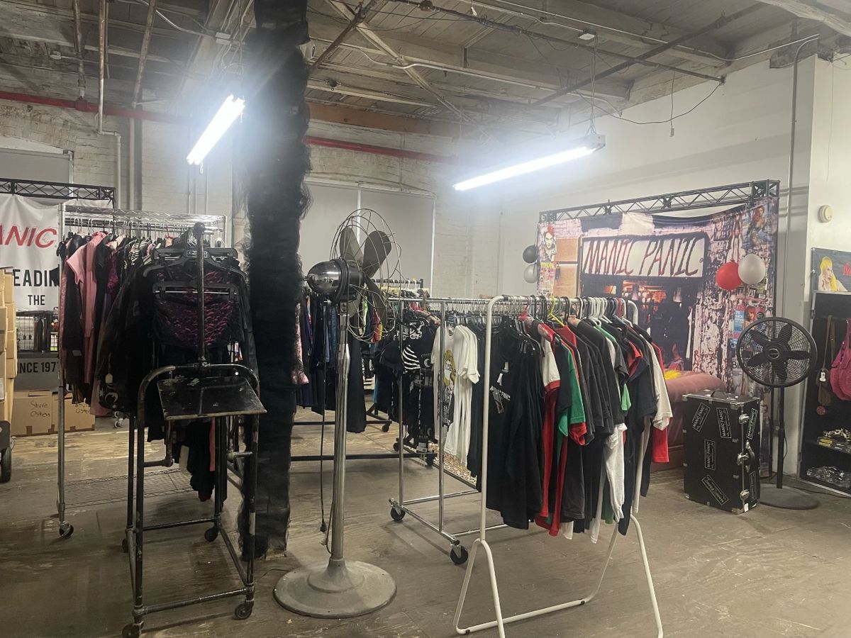 Vintage Dresses, Jackets, T-Shirts, Shorts