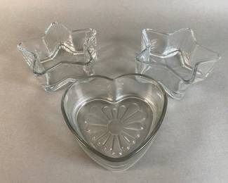 Two Star Bowls And One Heart Bowl
