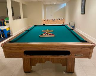Imperial International Pool Table/Billiards Table
