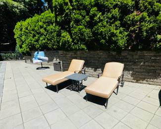 PRICE: $250 EACH FIRM
METAL WOODARD LANDGRAVE ADJUSTABLE CHAISE LOUNGE (4 AVAILABLE)
70”L x 29”W x 40.5”H