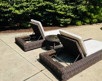 PRICE $450
RH RESTORATION HARDWARE WICKER LOUNGER -4 AVAILABLE
90”L x 37”W x 10”H
ADJUSTABLE BACKSIDE