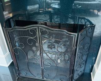PRICE: $120
METAL FIREPLACE SCREEN