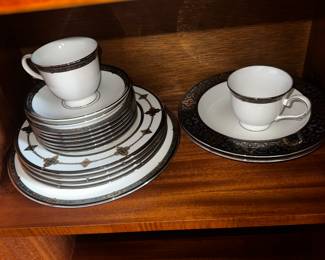 PRICE: $500
LENOX VINTAGE JEWEL 8 PLACE SETTINGS FINE CHINA SET - MADE IN USA