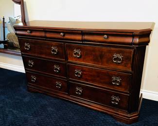 PRICE: $160
J.H. FURNITURE LONG WOODEN DRESSER WITH MIRROR /
SOLD AS IS / BOTTOM DRAWER DOES NOT CLOSE ALL THE WAY
64”L x 18”D x 38”H
MIRROR 41.5”H x 44”W