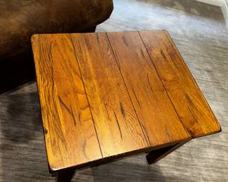 PRICE: $150 EACH
ATTIC HEIRLOOMS BY BROYHILL FURNITURE WOODEN SIDE TABLE WITH DRAWER ( 2 AVAILABLE)
27”L x 23”W x 24”H