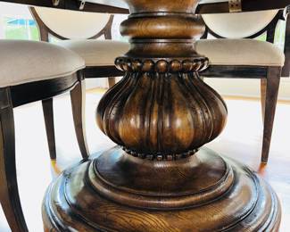 PRICE: $500 FIRM
FRONTGATE OVAL DINING TABLE (SOME SURFACE IMPERFECTIONS THAT CAN BE EASILY TOUCHED UP)
TABLE 55”L x 55”W x 30”H LEAF 20" x 55"