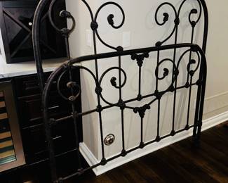 50% OFF ORIGINAL PRICE: $260
BLACK WROUGHT METAL FULL SIZE BED-FRAME