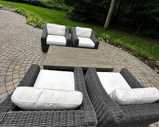 PRICE: CHAIRS $450 EACH / TABLE $1,400 / RESTORATION HARDWARE WICKER CHAIRS
37”W x 41”D x 27”H
FLOOR TO SEAT 16”