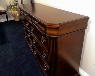 PRICE: $160
J.H. FURNITURE LONG WOODEN DRESSER WITH MIRROR /
SOLD AS IS / BOTTOM DRAWER DOES NOT CLOSE ALL THE WAY
64”L x 18”D x 38”H
MIRROR 41.5”H x 44”W