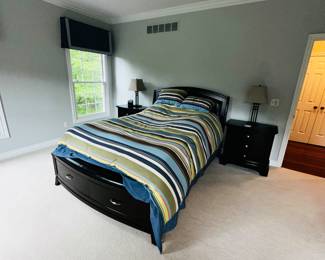 PRICE: $500
MODERN DARK BROWN QUEEN SIZE BEDROOM SET
DARK BROWN TALL CHEST OF DRAWERS
46”W x 20.5”D x 52”H
QUEEN SIZE BED WITH DRAWERS
64”W x 90” L x 50.5”H
2 NIGHTSTANDS
30”W x 18”D x 29.5”H