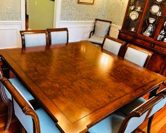 PRICE:$1,500
REGENCY STYLE GRAND DINING ROOM TABLE WITH 10 CHAIRS
74”L x 74”W x 30”H
2 BREAD BOARD LEAVES
30”W x 74”L