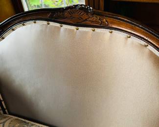 50% OFF ORIGINAL PRICE: $400
FRENCH STYLE SETTEE
47”L x 25”D x 38”H