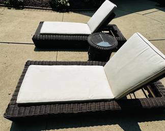PRICE $450
RH RESTORATION HARDWARE WICKER LOUNGER -4 AVAILABLE
90”L x 37”W x 10”H
ADJUSTABLE BACKSIDE
