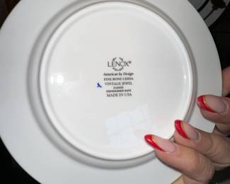 PRICE: $500
LENOX VINTAGE JEWEL 8 PLACE SETTINGS FINE CHINA SET - MADE IN USA